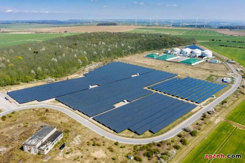 菲尼克斯：從20世紀的礦渣堆到21世紀的太陽能發電廠